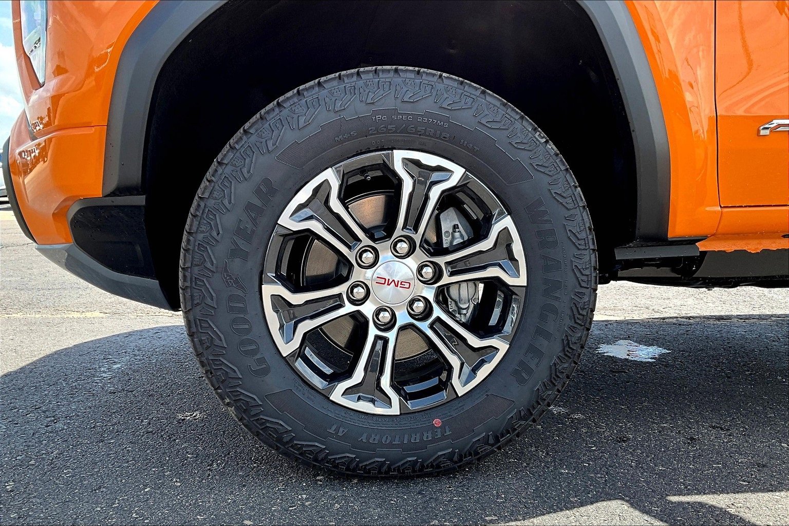 New 2025 GMC Canyon AT4 image 12