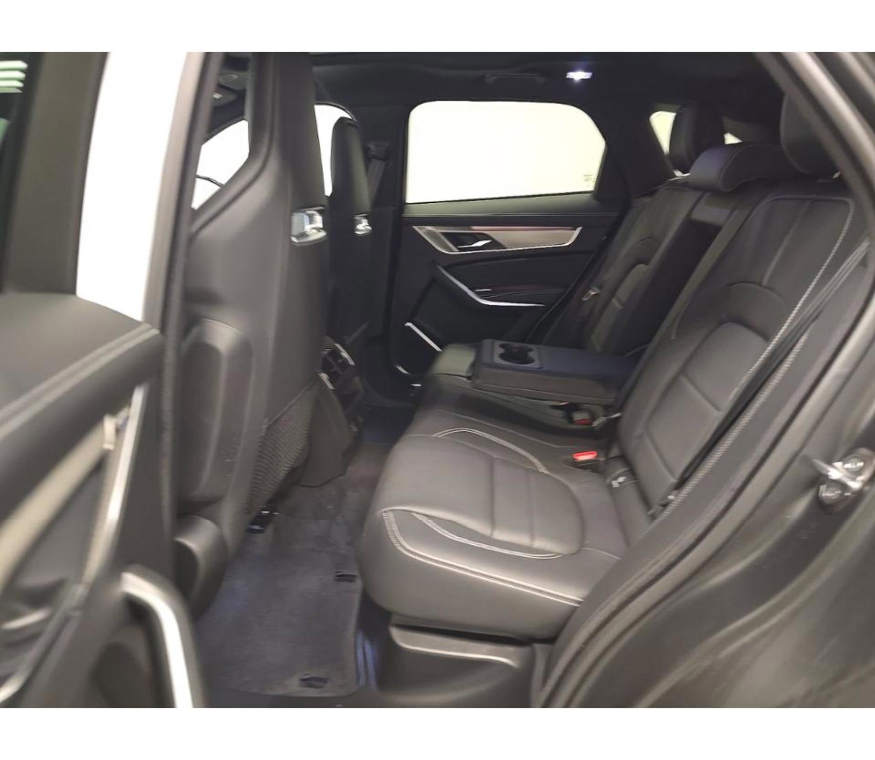 Used 2025 Jaguar F-PACE R-Dynamic S AWD/4WD image 10