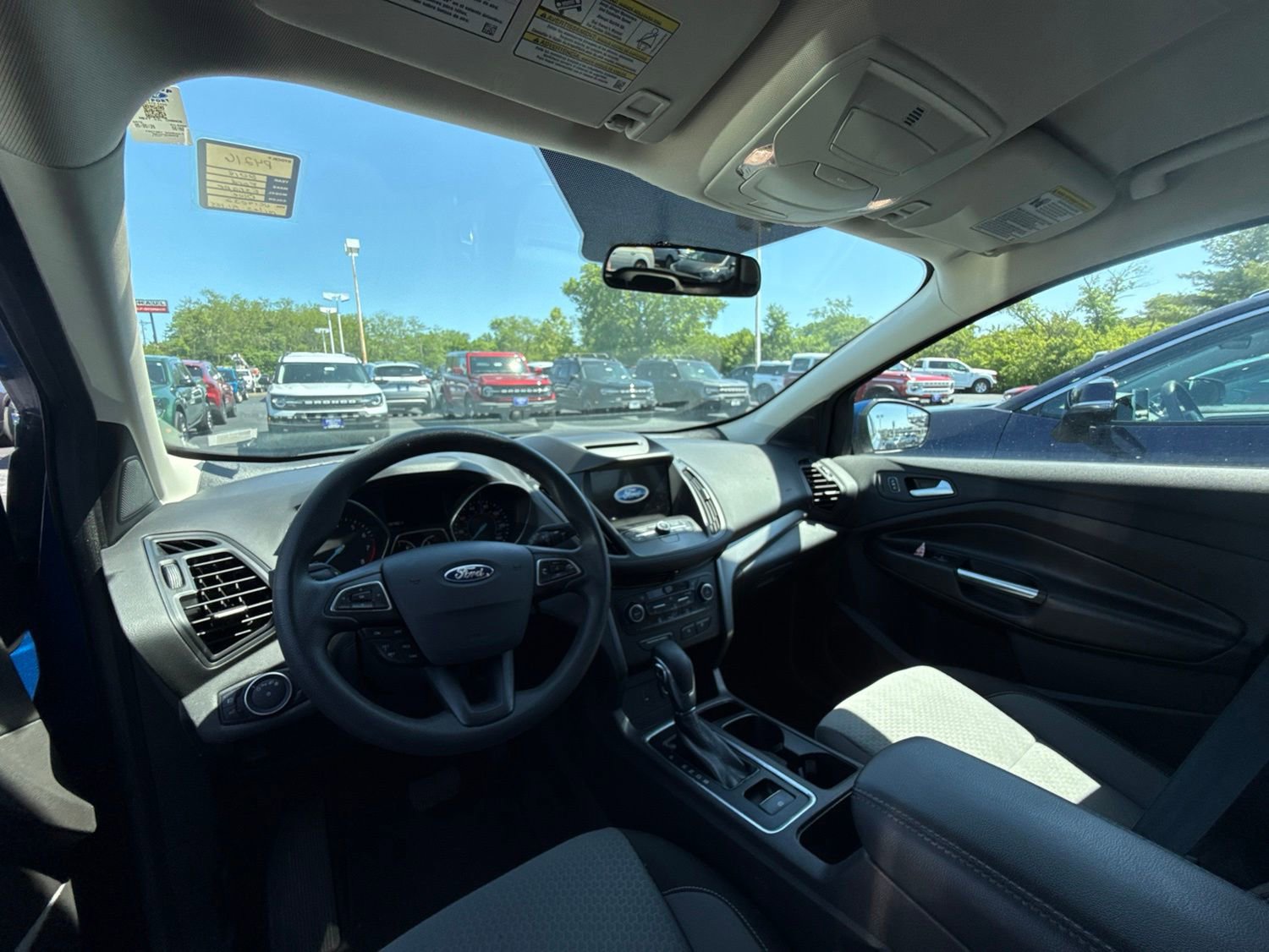 Used 2018 Ford Escape SE w/ SE Sync 3 Package FWD image 9