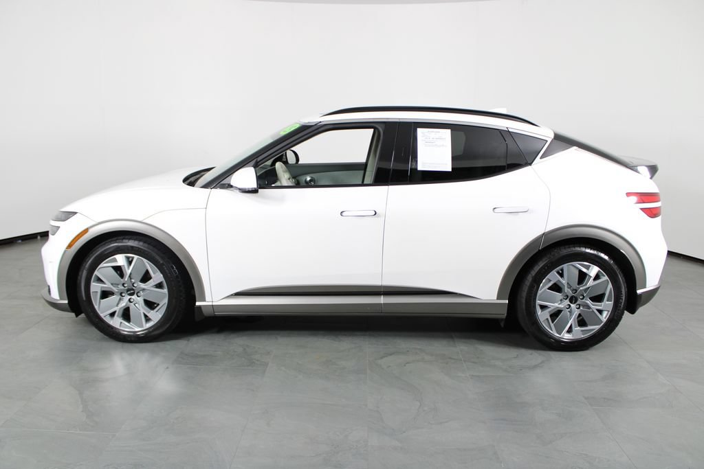 Used 2025 Genesis GV60 RWD image 10