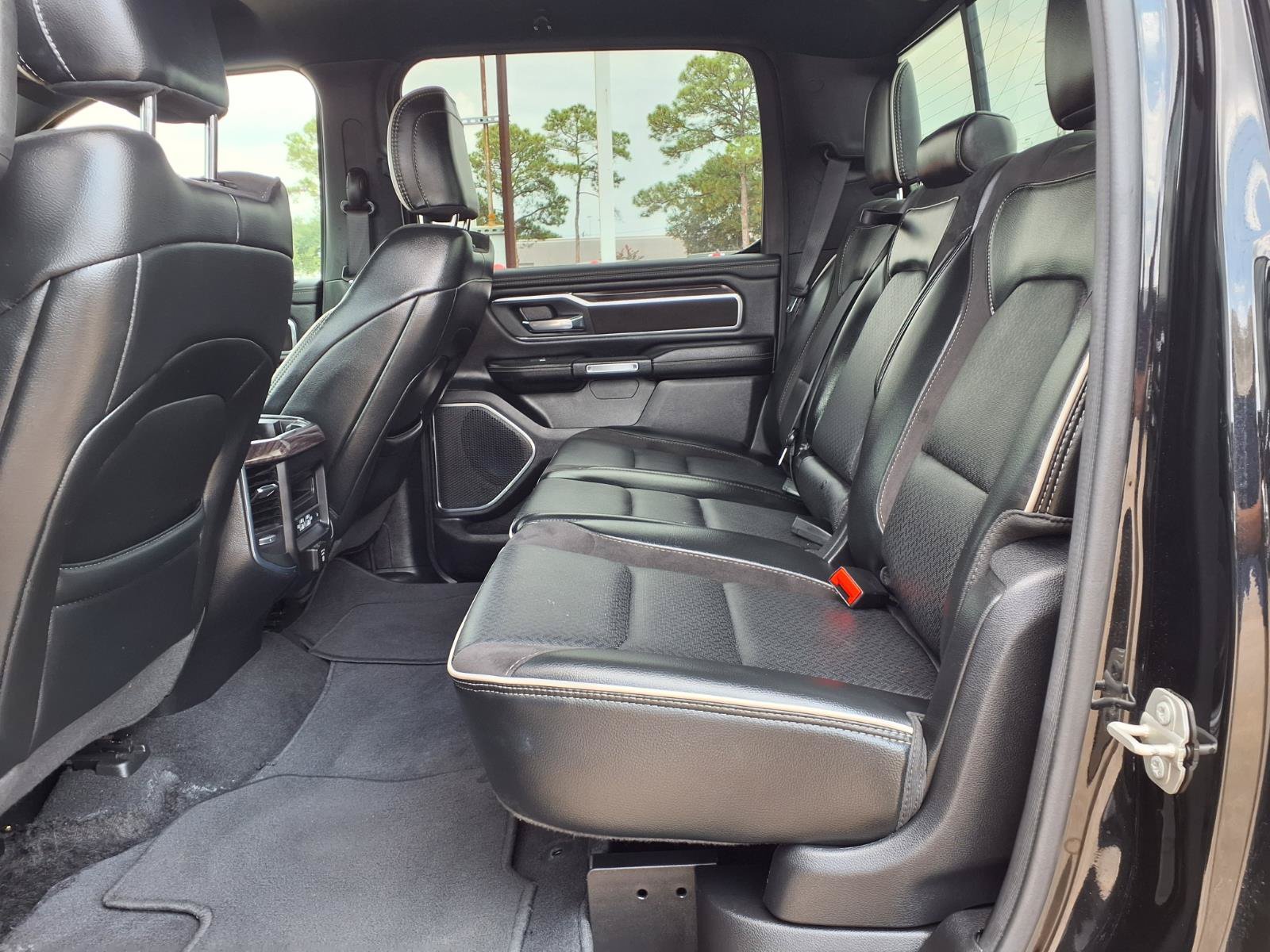 Used 2025 RAM 1500 Laramie AWD/4WD image 21