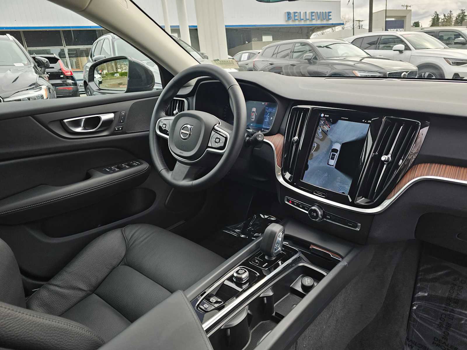 Certified 2025 Volvo V60 B5 Cross Country Plus image 10