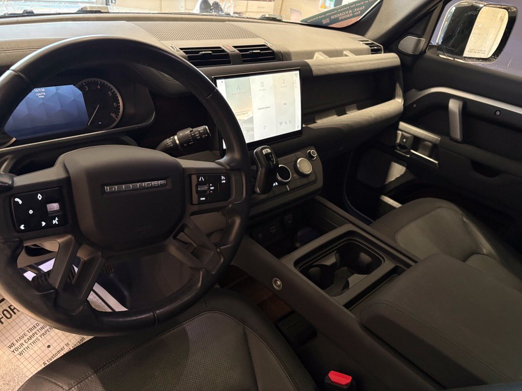 Used 2023 Land Rover Defender 130 X-Dynamic SE AWD/4WD image 14