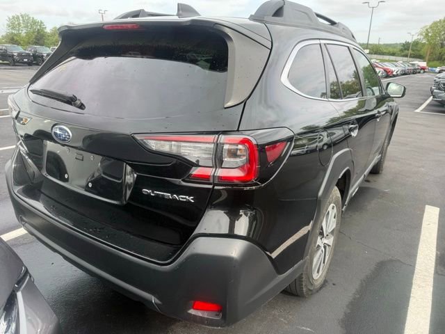 Used 2023 Subaru Outback Premium AWD/4WD image 8