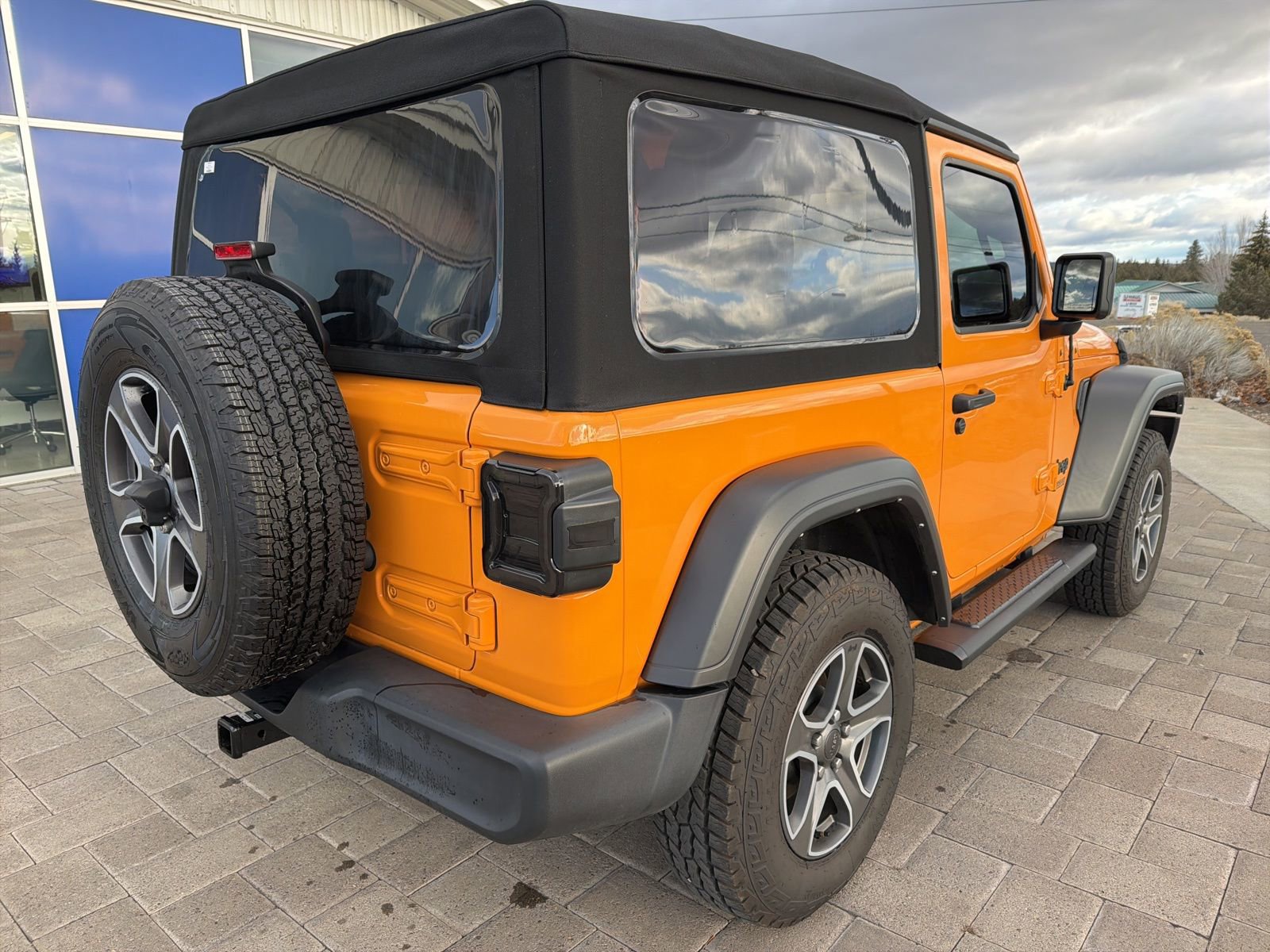 Used 2021 Jeep Wrangler Sport S image 2