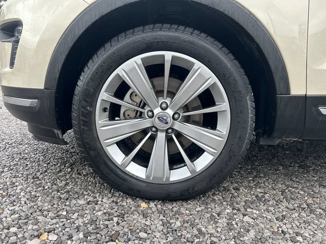 Used 2018 Ford Explorer Limited w/ Ford Safe & Smart Package FWD image 26