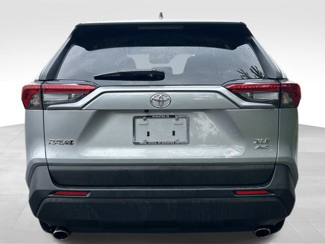 Used 2025 Toyota RAV4 XLE AWD/4WD image 5