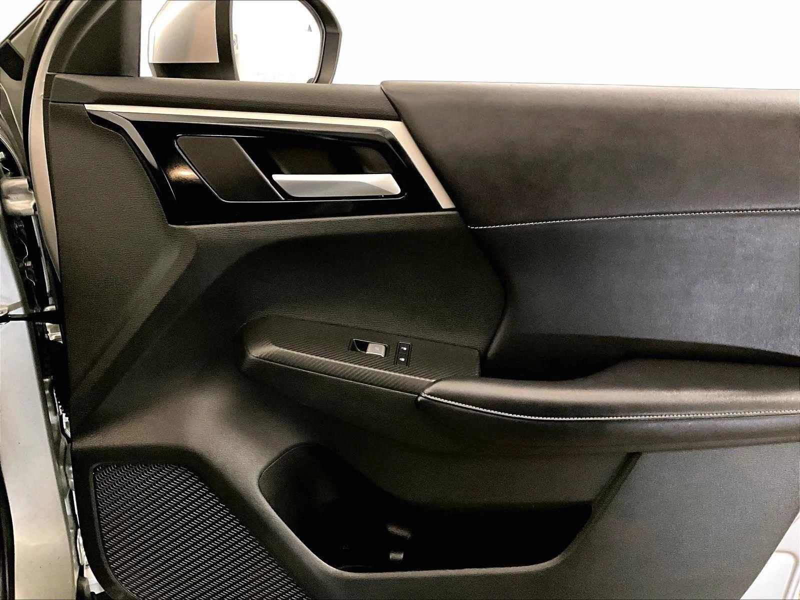 Used 2022 Mitsubishi Outlander SE image 23