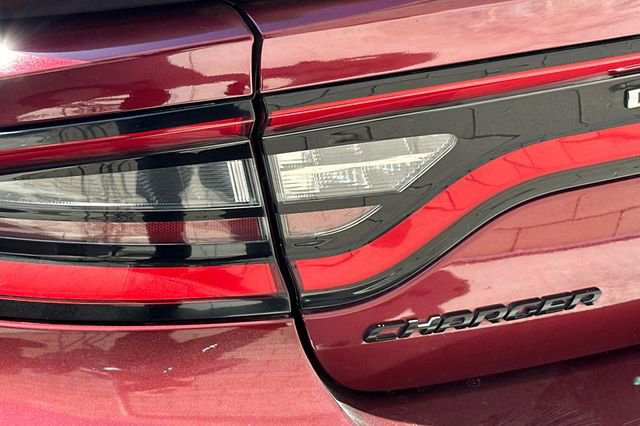 Certified 2017 Dodge Charger SE w/ Blacktop Package RWD image 15