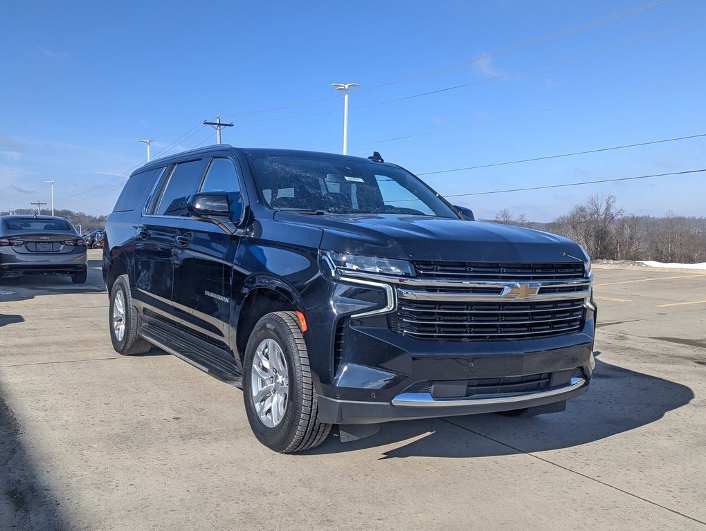 Used 2023 Chevrolet Suburban LT image 5