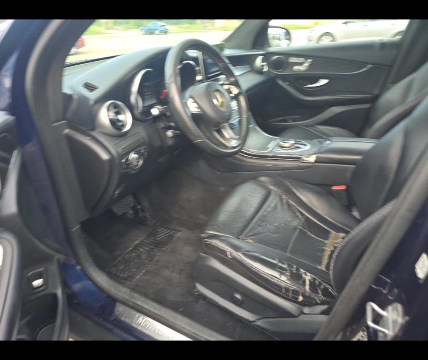 Used 2018 Mercedes-Benz GLC 300 w/ Premium Package image 3