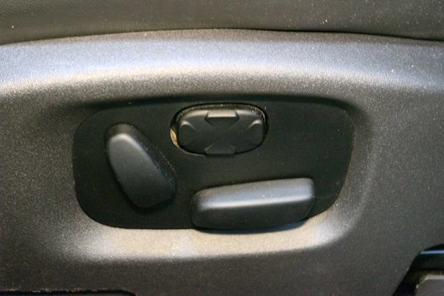 Used 2013 Lincoln MKS AWD image 12