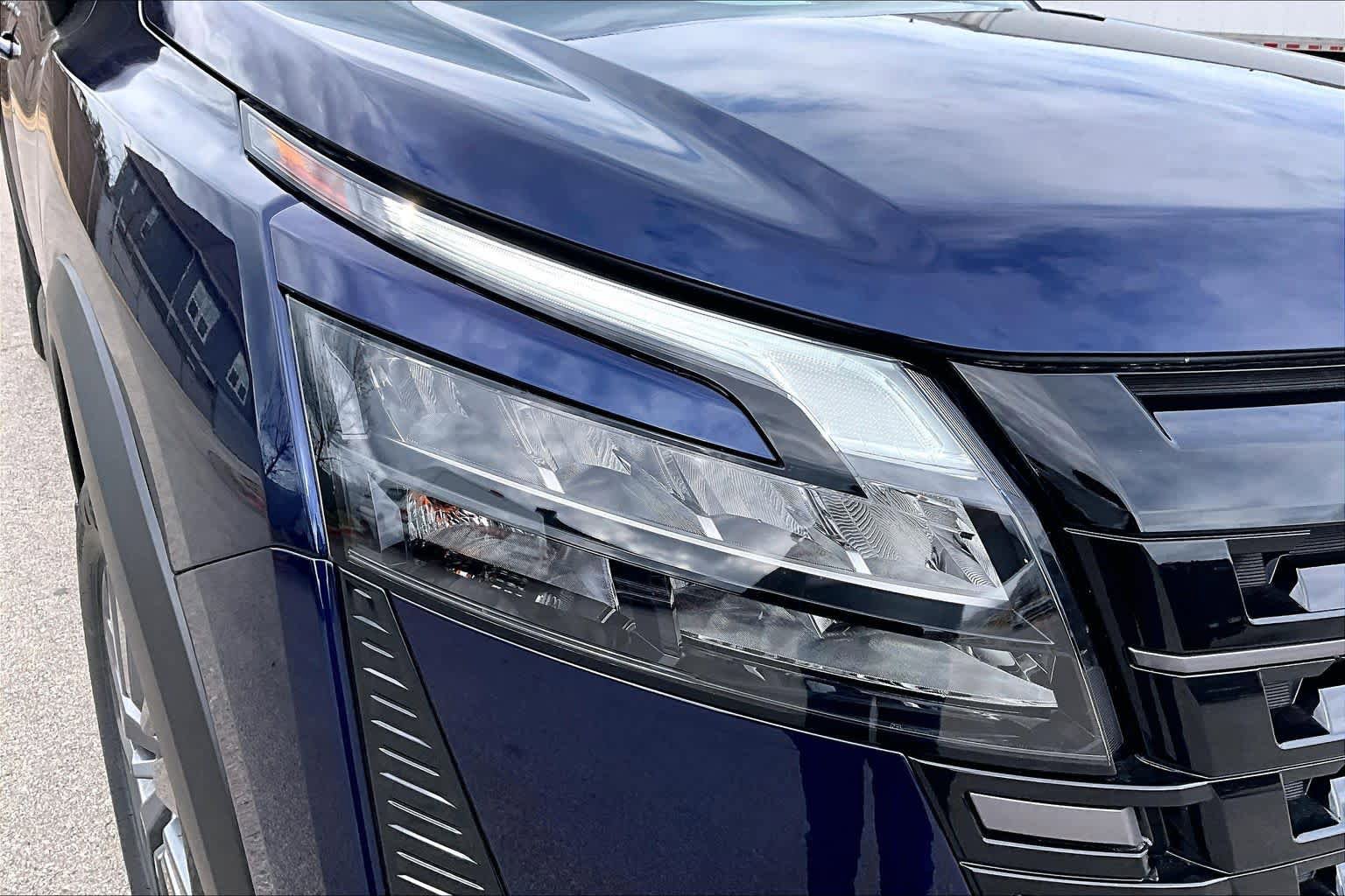 New 2026 Nissan Pathfinder SV image 18