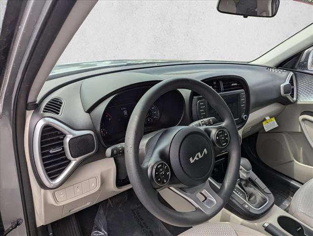 Used 2022 Kia Soul LX FWD image 9
