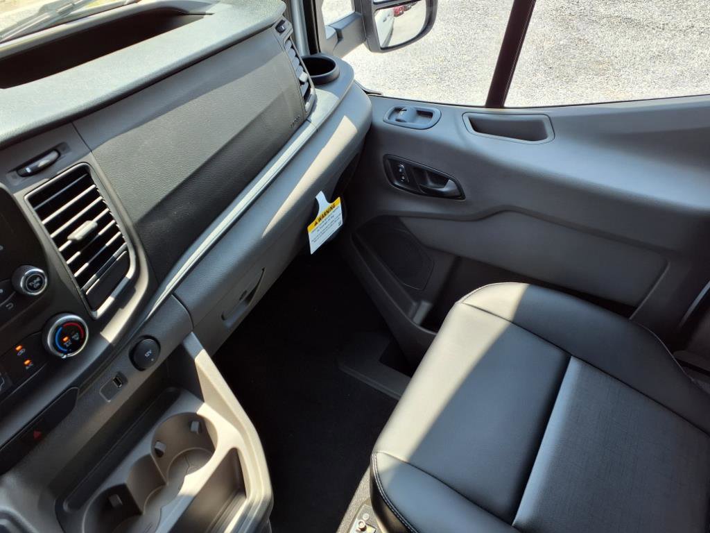 New 2025 Ford Transit 250 148 Medium Roof image 19