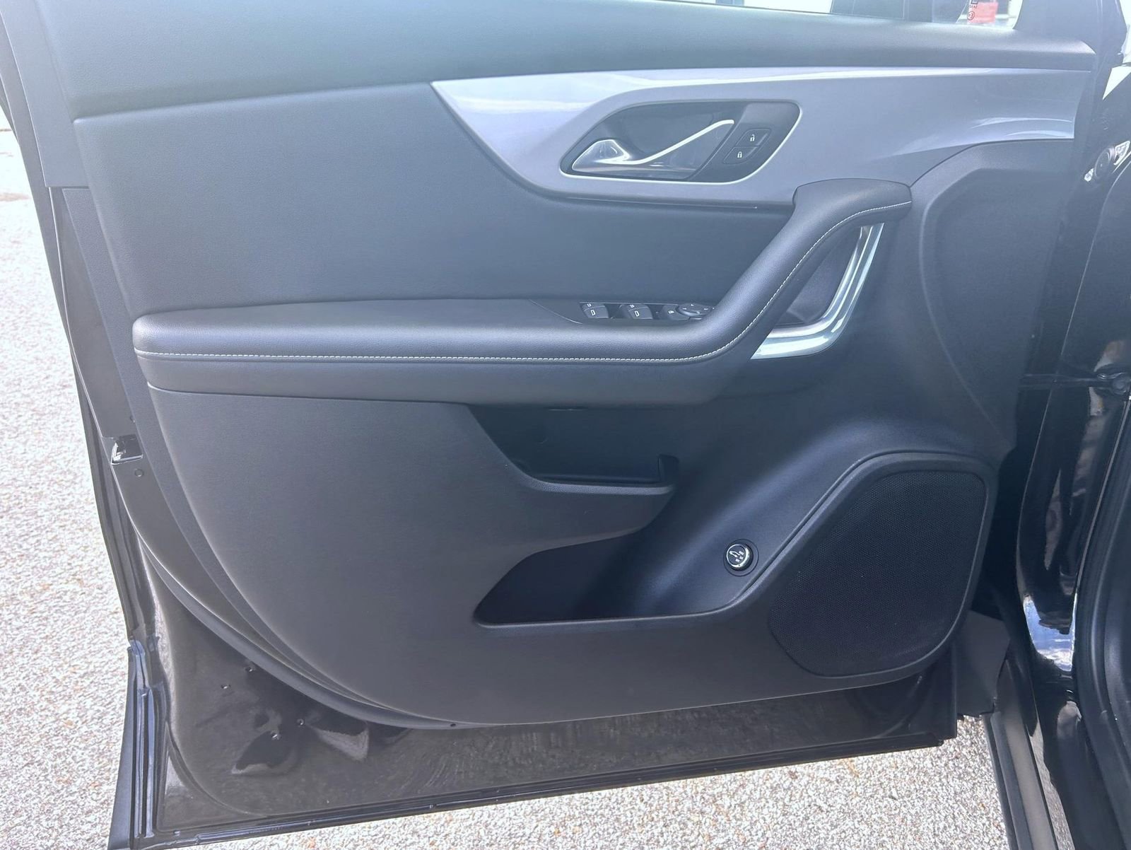 Certified 2023 Chevrolet Blazer LT w/ Convenience Package image 9