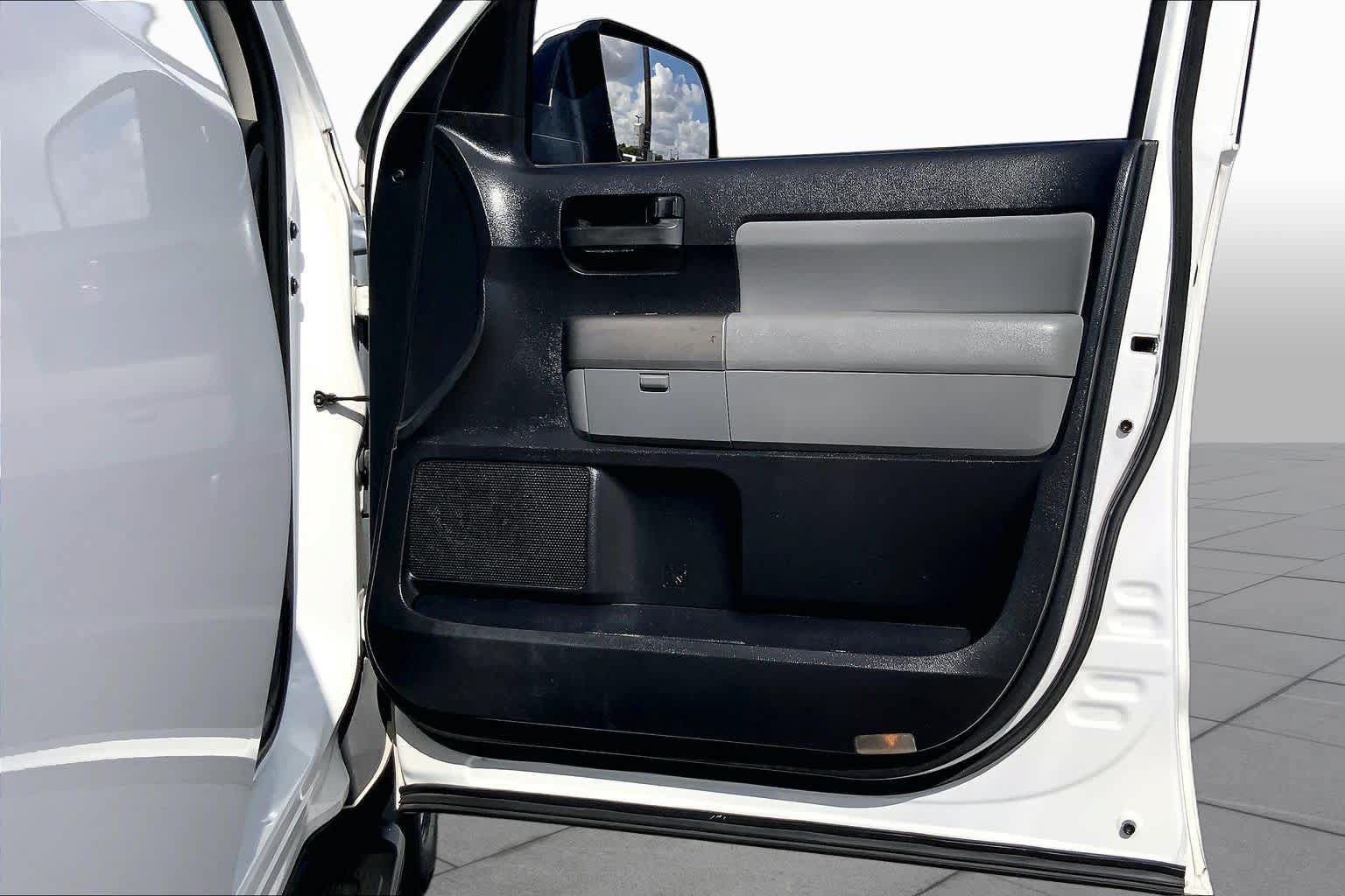Used 2017 Toyota Sequoia SR5 RWD image 22