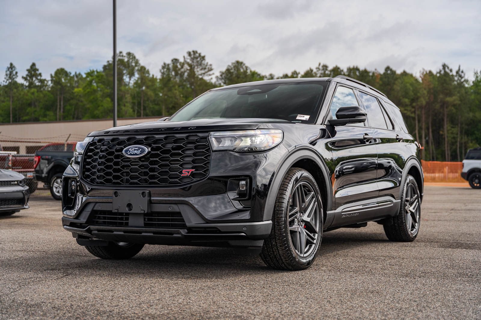 Used 2026 Ford Explorer ST w/ Sun And Sound Package AWD/4WD image 3