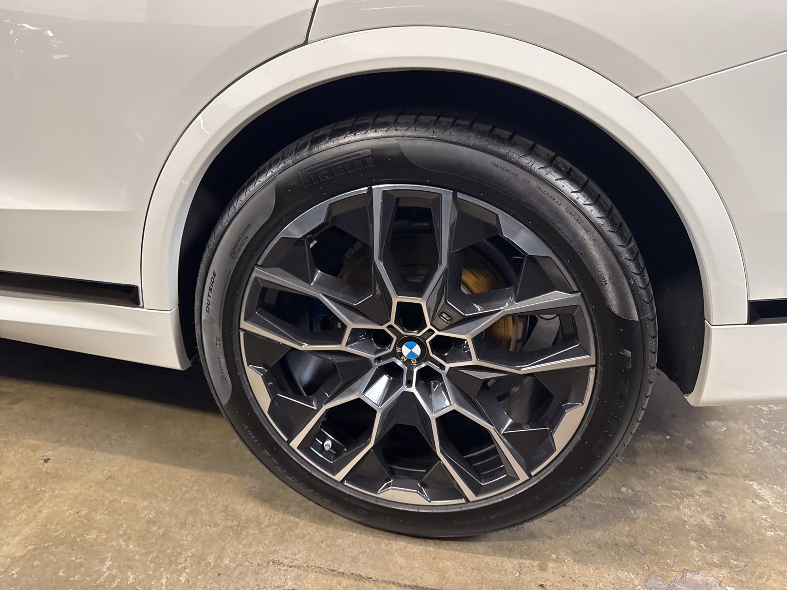 Used 2023 BMW X7 xDrive40i w/ M Sport Package image 28