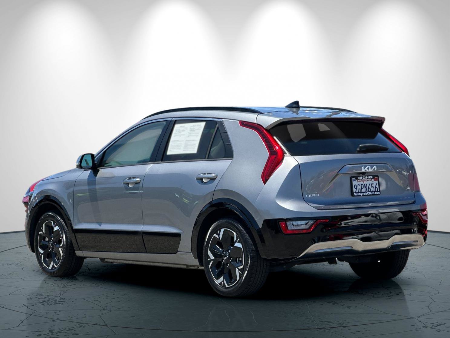 Used 2023 Kia Niro Wave FWD image 6