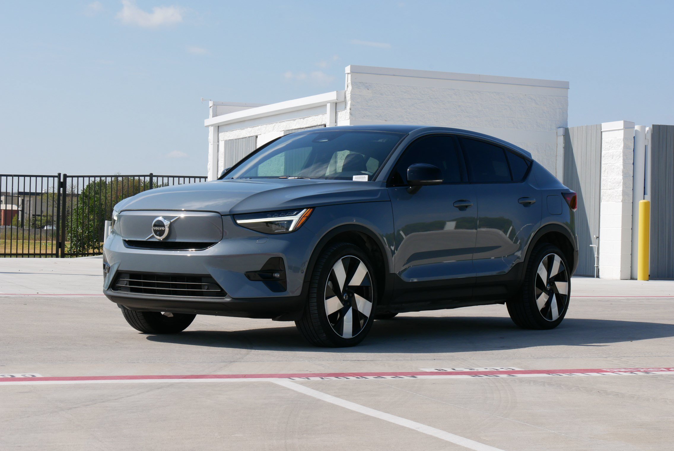 Used 2023 Volvo C40 P8 Recharge Ultimate AWD/4WD image 5