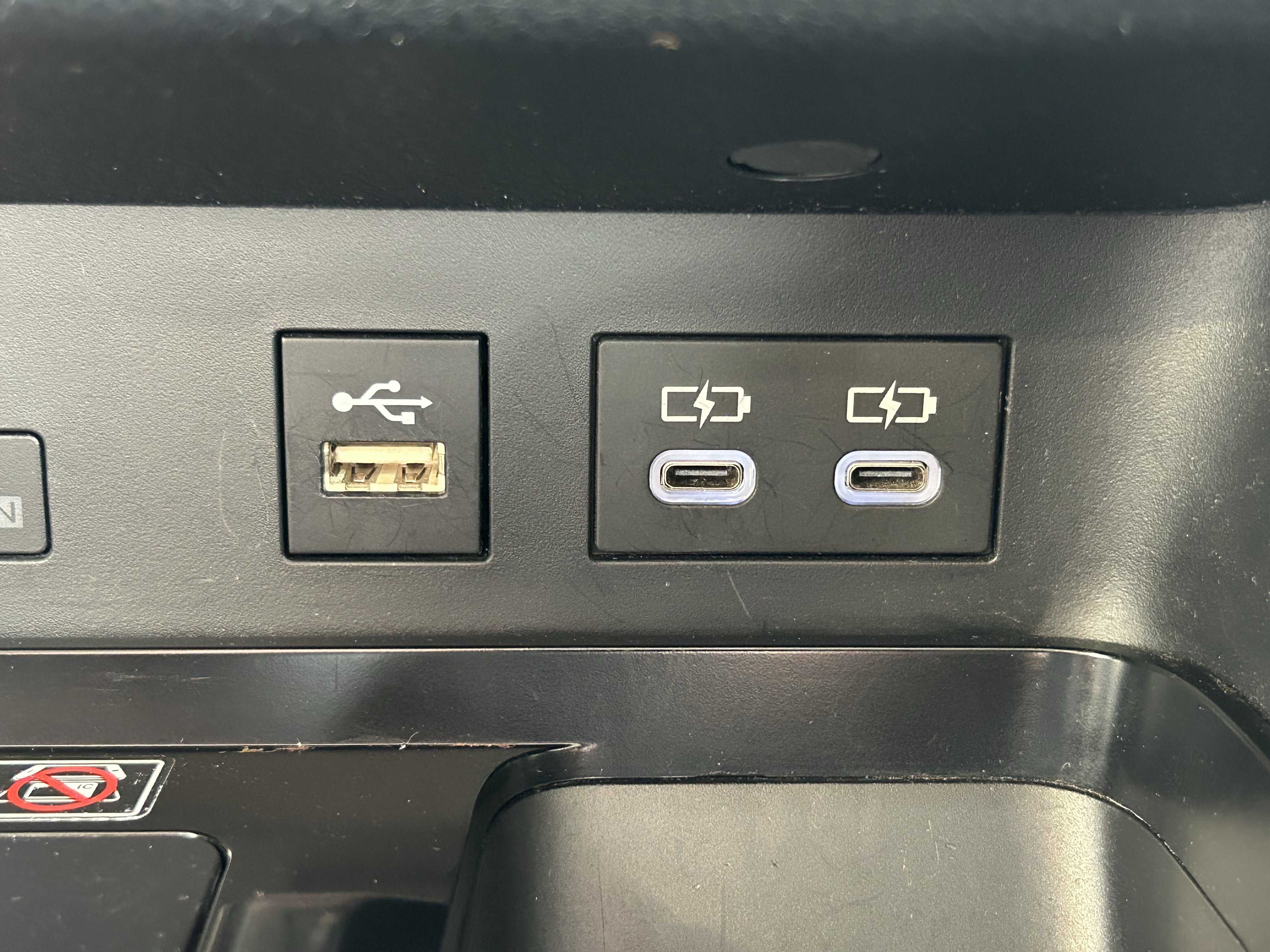 Used 2025 Toyota Camry LE FWD image 30