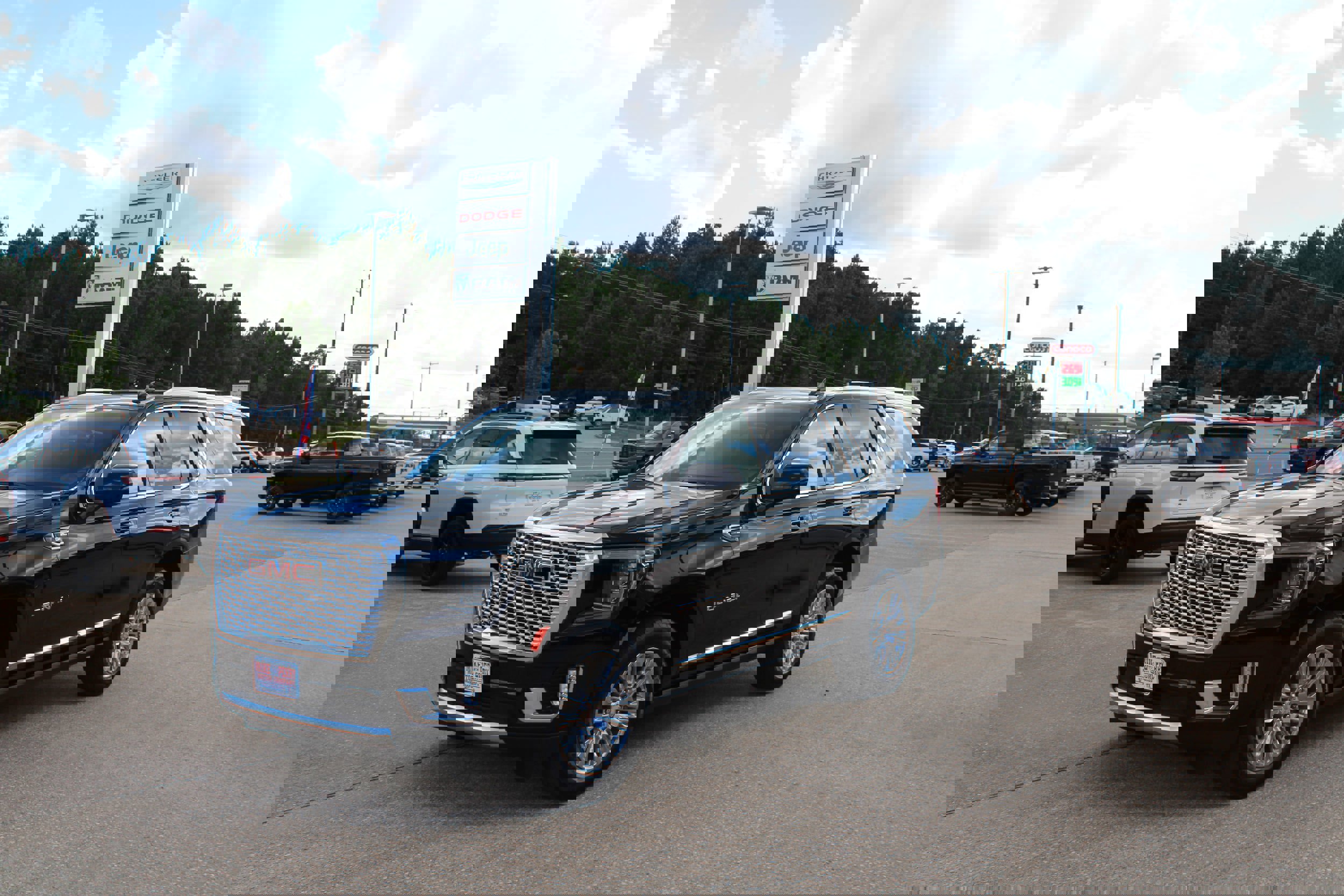 Used 2021 GMC Yukon Denali w/ Advanced Technology Package