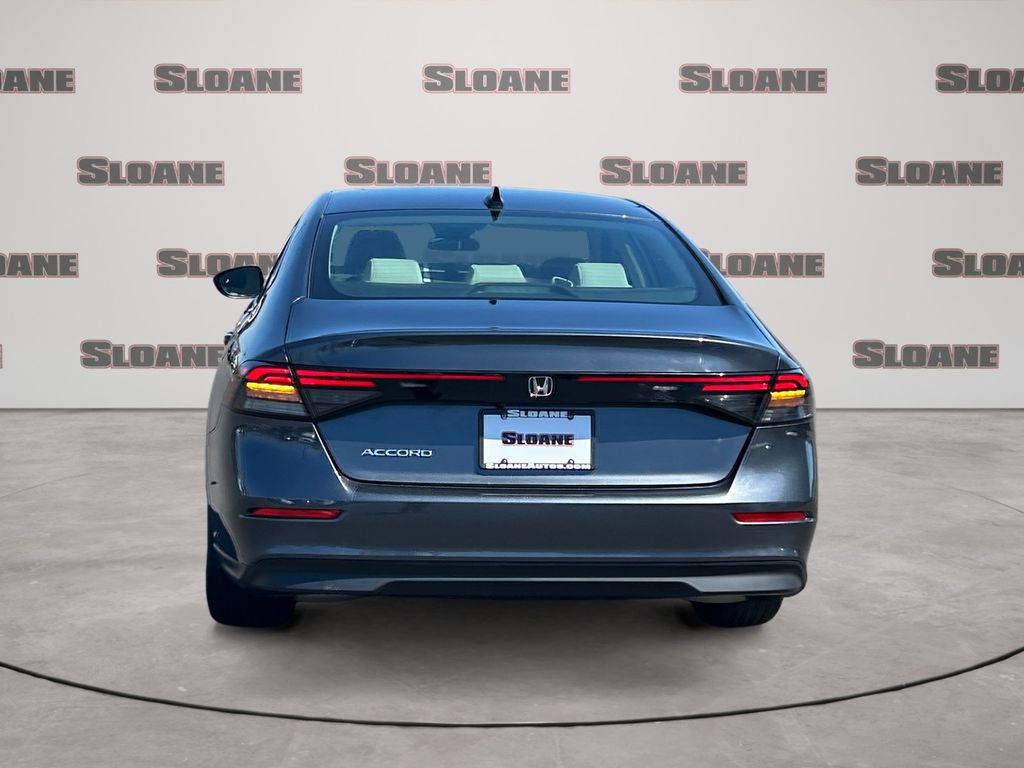 Used 2025 Honda Accord SE image 4