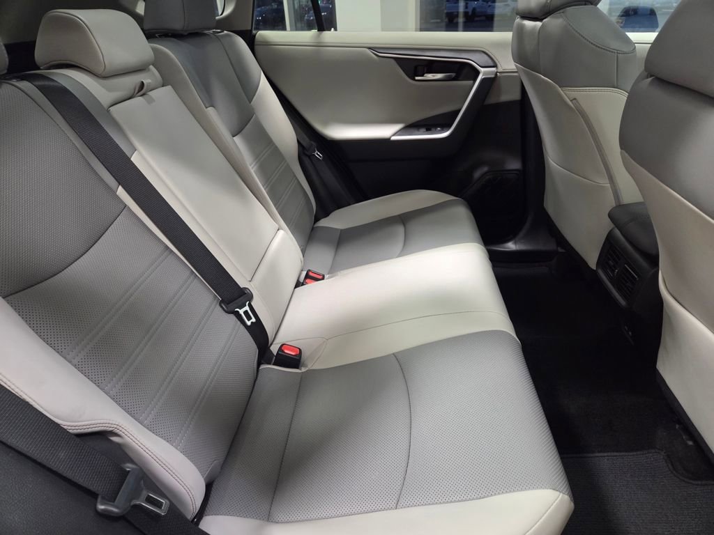 Used 2024 Toyota RAV4 Limited w/ Advanced Technology Package image 16