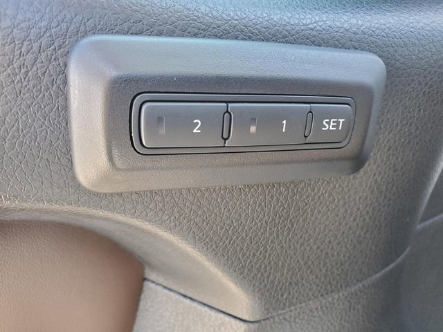 Used 2024 Nissan Titan Platinum Reserve w/ Moonroof Package image 16