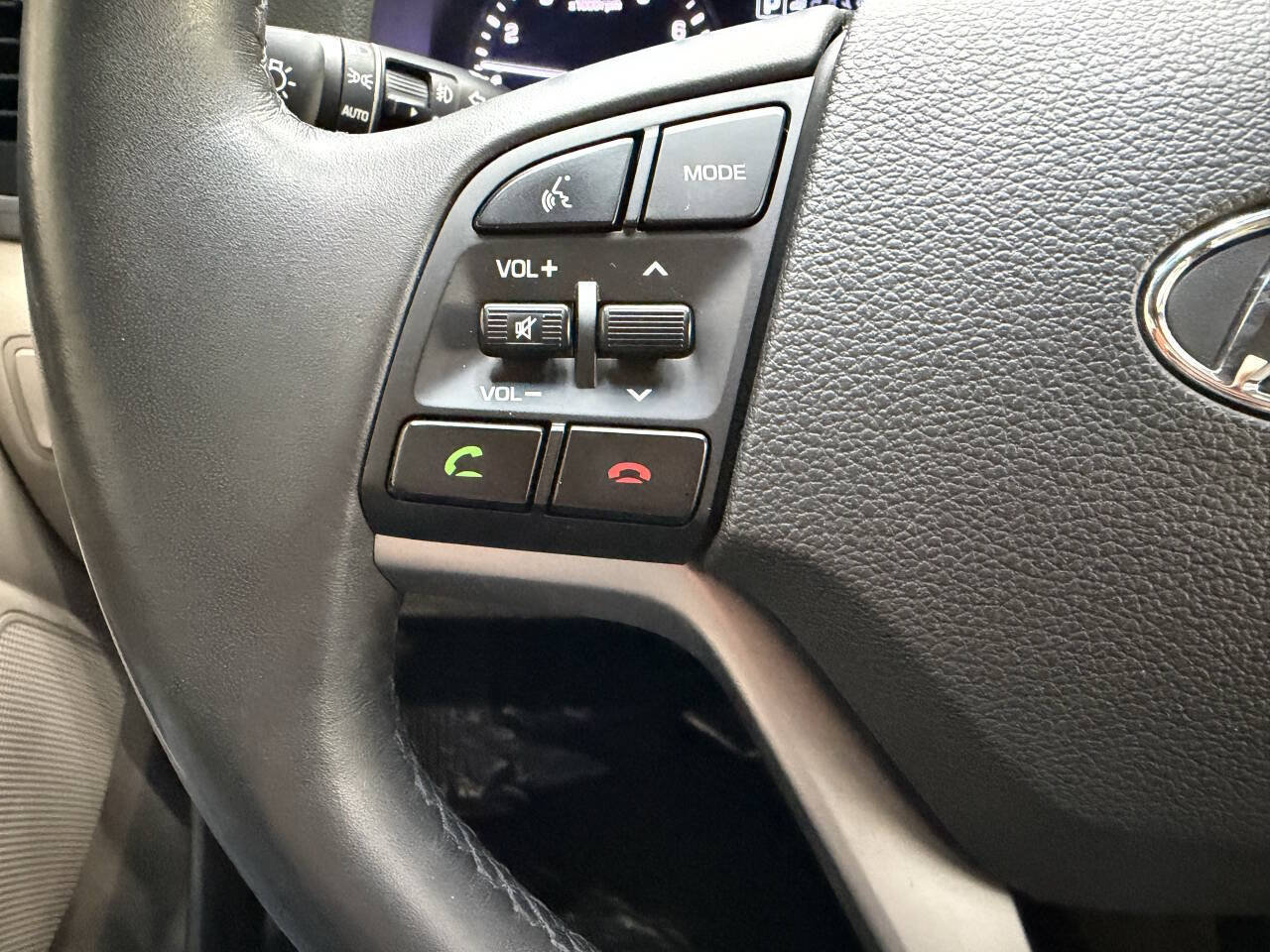 Used 2018 Hyundai Tucson Limited AWD/4WD image 23