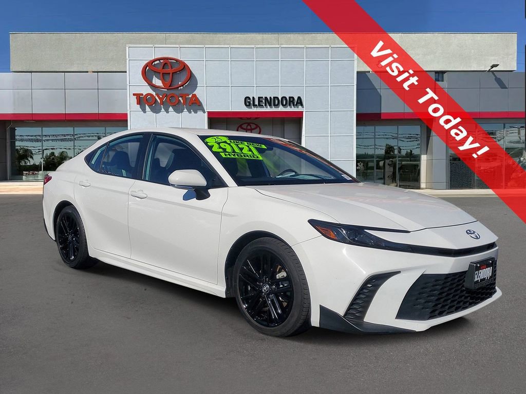 Used 2025 Toyota Camry SE