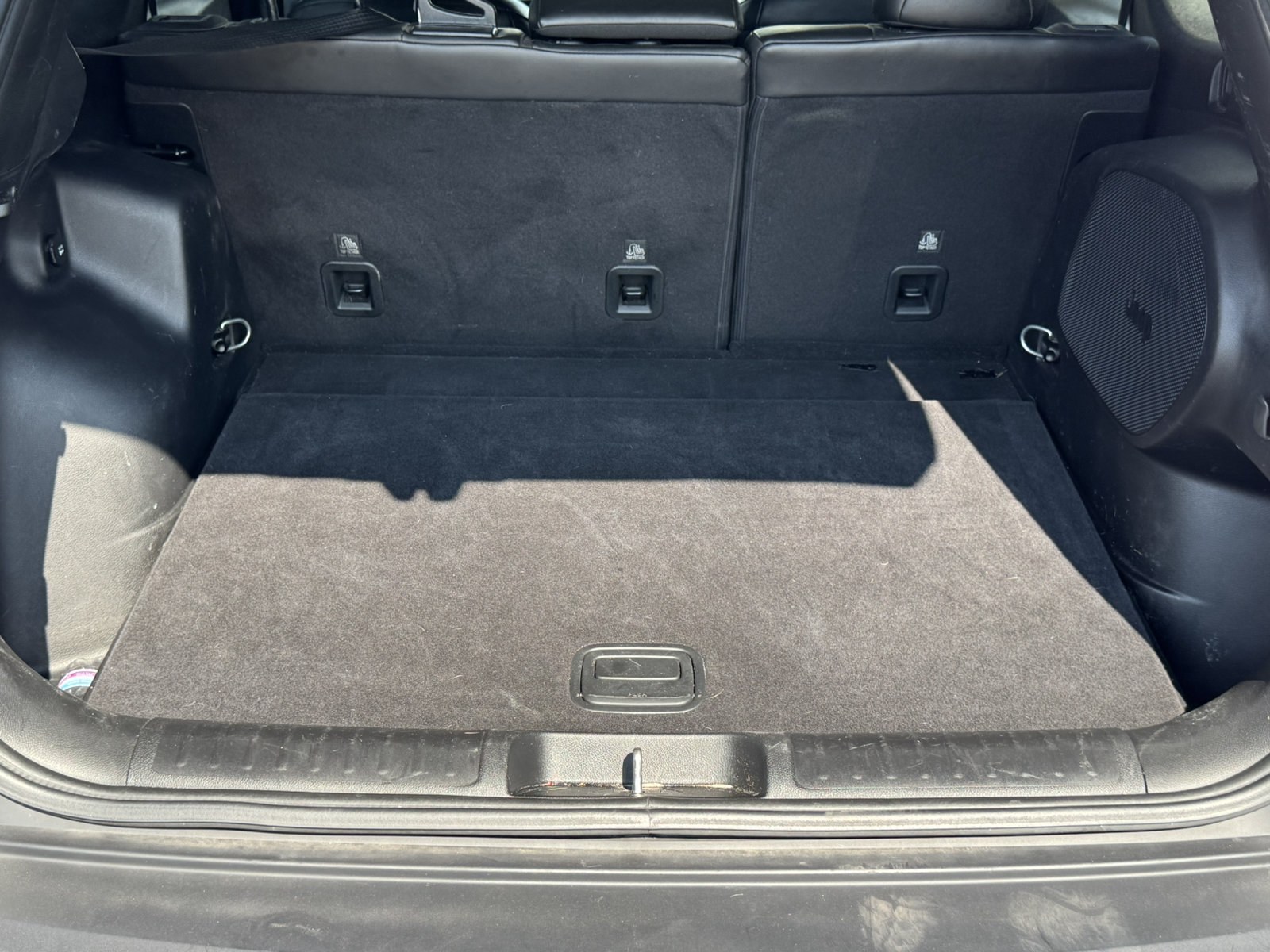 Used 2019 Jeep Cherokee Limited AWD/4WD image 21