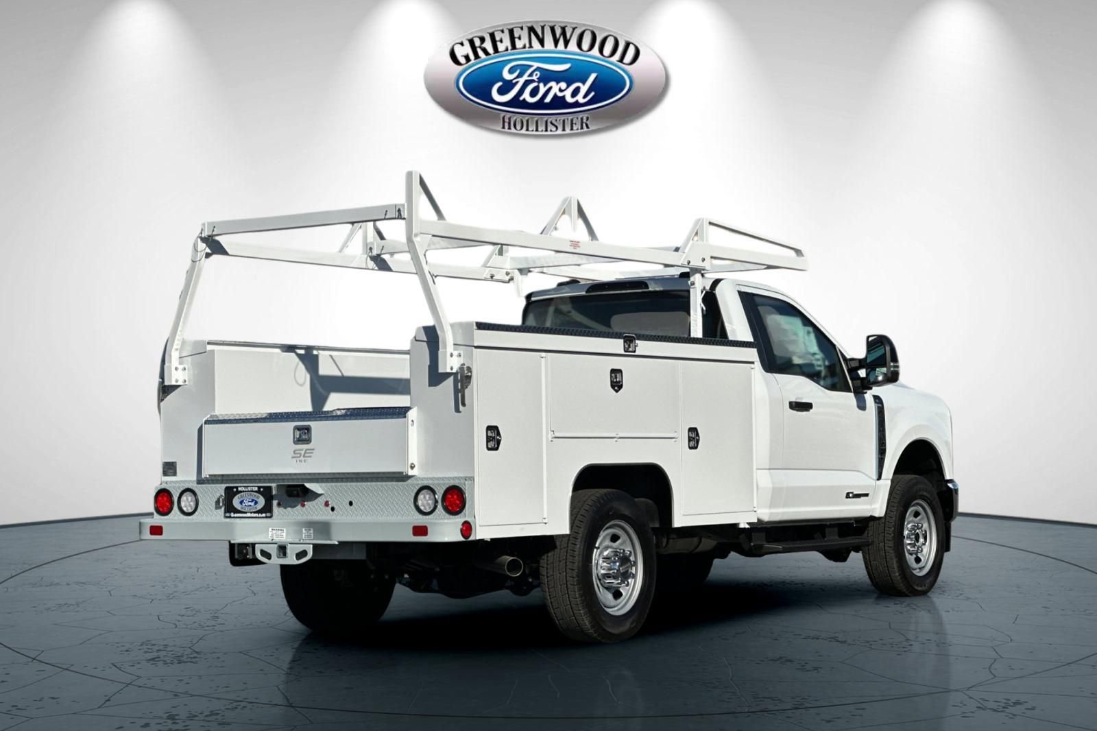 New 2026 Ford F350 XL w/ XL Chrome Package image 4