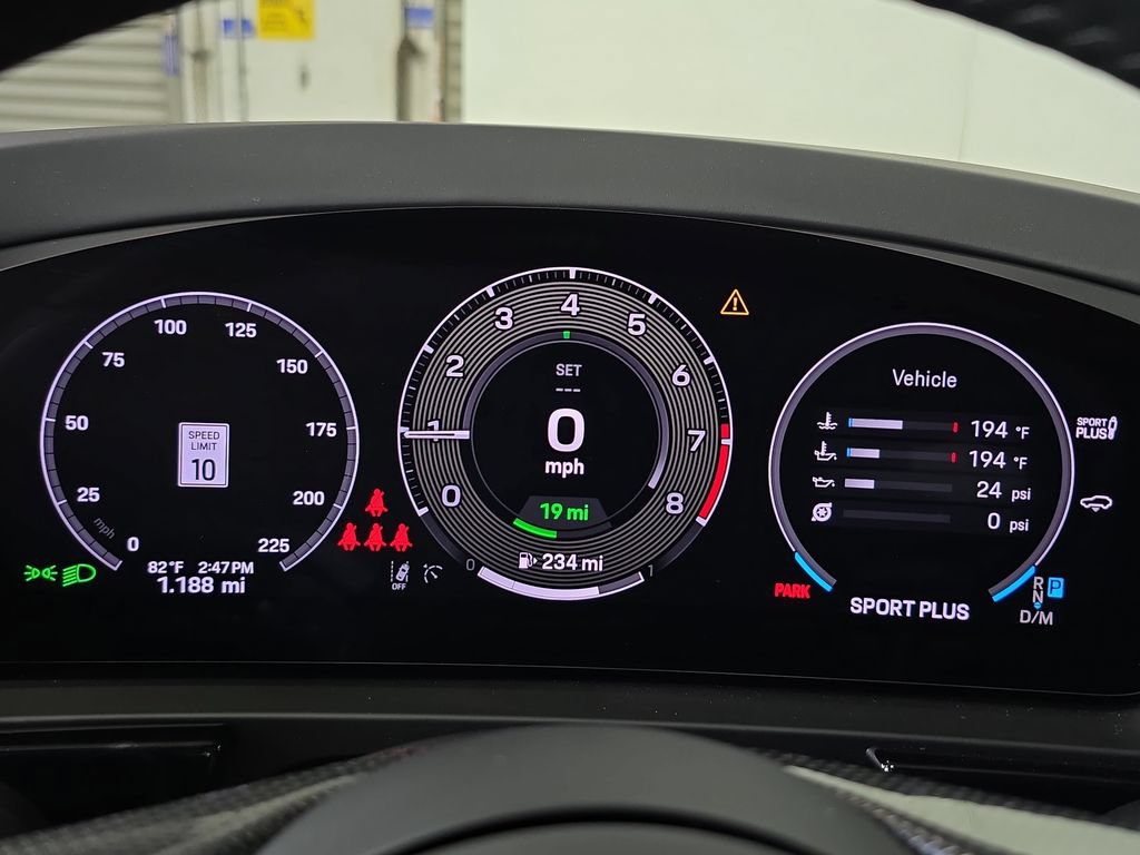 Certified 2026 Porsche Cayenne Turbo AWD/4WD image 15