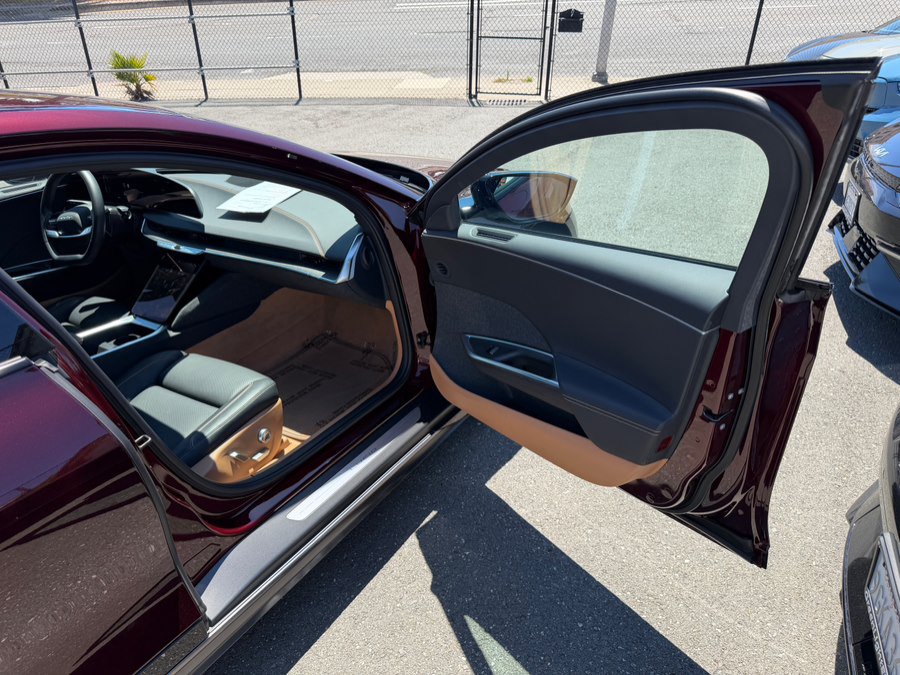 Used 2023 Lucid Air Touring AWD/4WD image 38