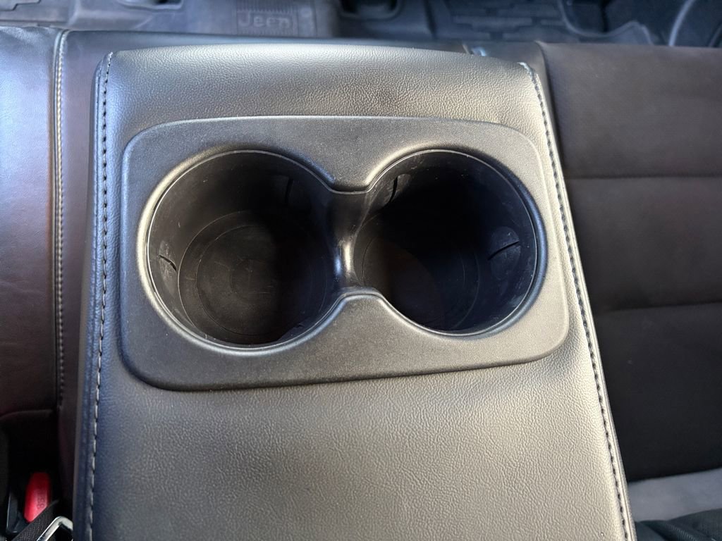 Used 2021 Jeep Grand Cherokee Laredo X image 11