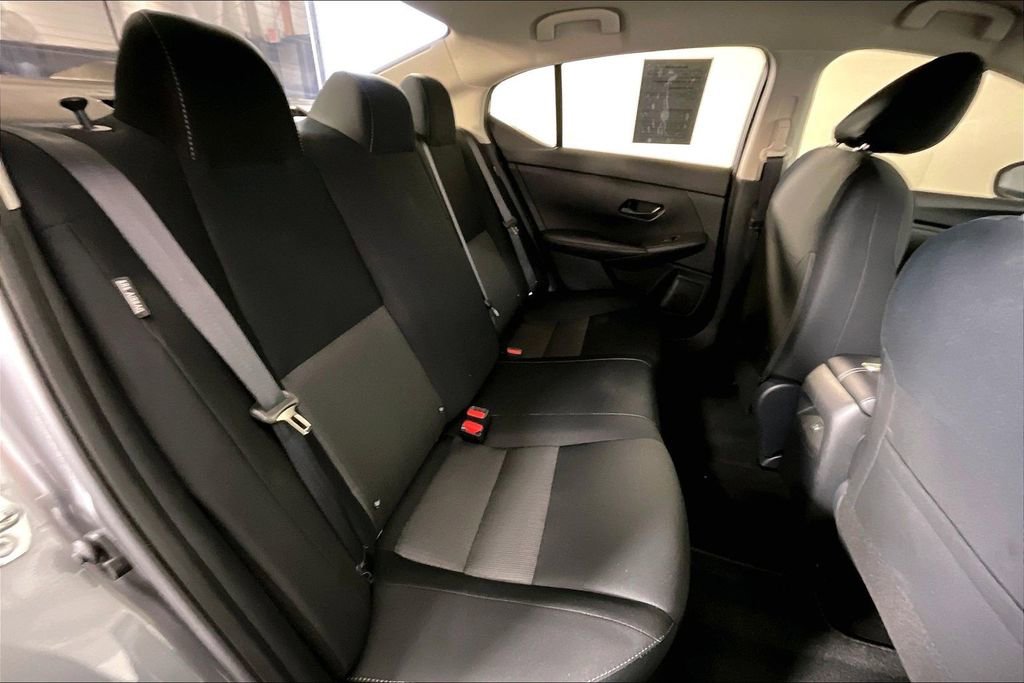 Used 2024 Nissan Sentra SV image 37