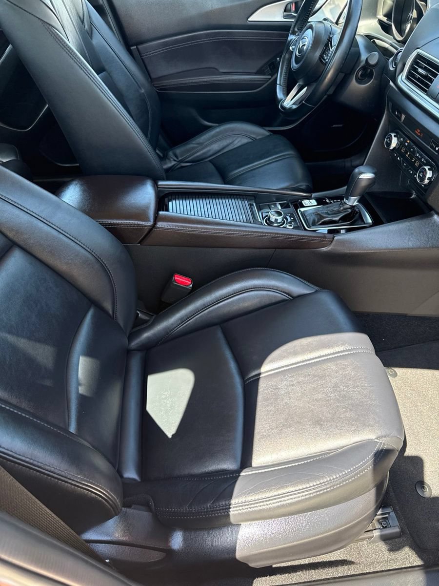 Used 2018 MAZDA MAZDA3 Touring FWD image 22