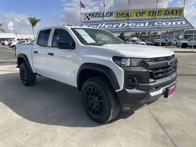 Used 2023 Chevrolet Colorado Trail Boss w/ Technology Package AWD/4WD image 2