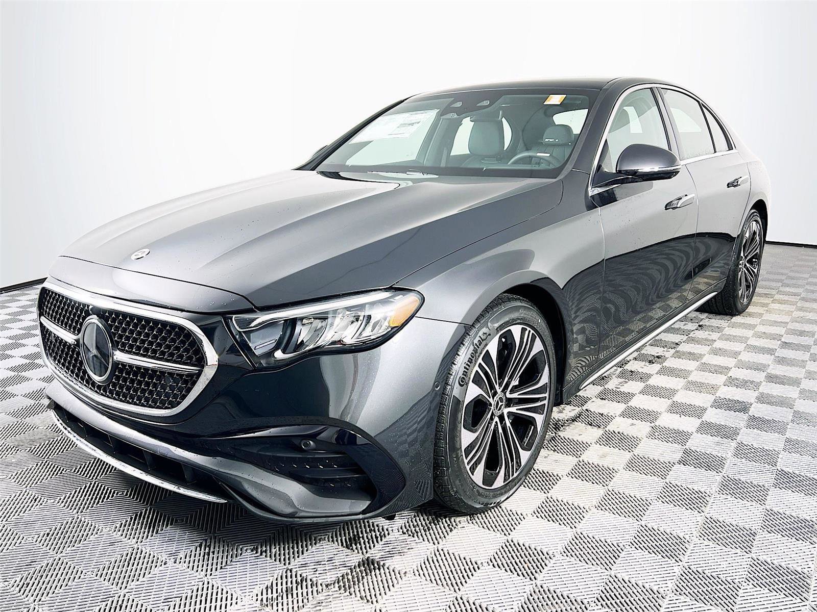 New 2026 Mercedes-Benz E 350 4MATIC Sedan image 2