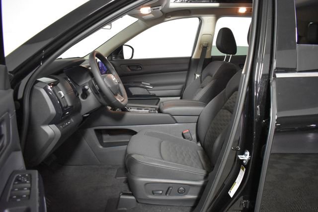 New 2026 Nissan Pathfinder SV AWD/4WD image 11
