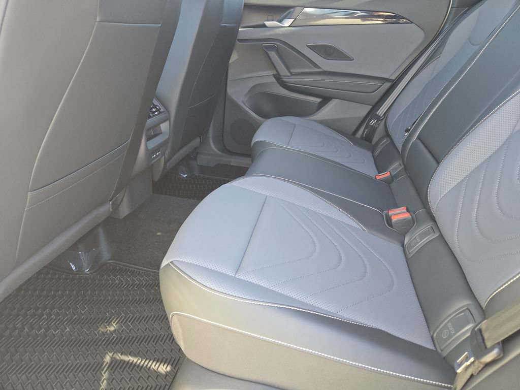 New 2026 Volkswagen Tiguan SE R-Line image 23