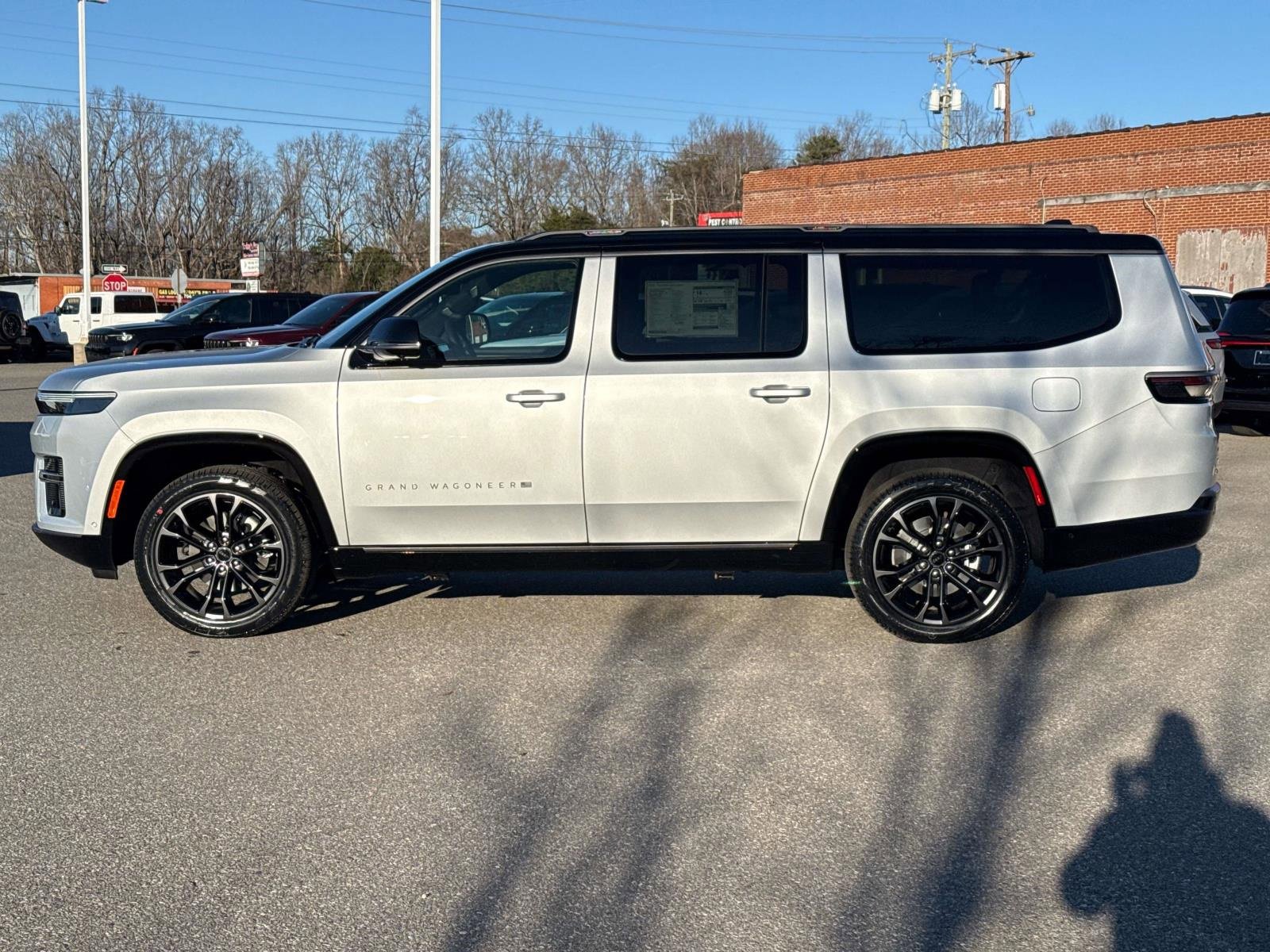 New 2026 Jeep Grand Wagoneer L Summit image 5