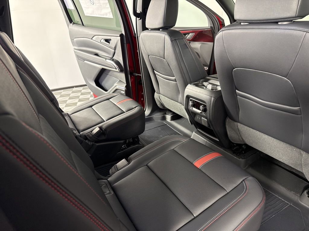 New 2026 Chevrolet Traverse RS w/ LPO, Floor Liner Package AWD/4WD image 45