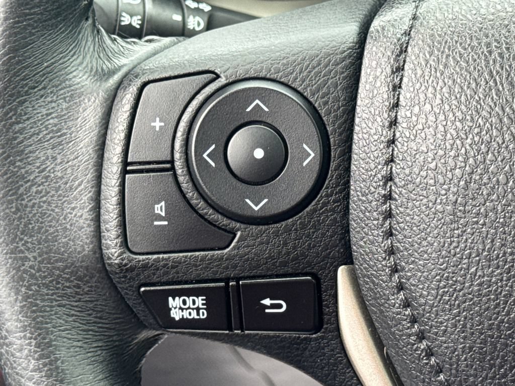 Used 2015 Toyota RAV4 Limited w/ Technology Package AWD/4WD image 34