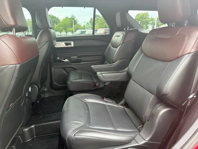 Certified 2022 Ford Explorer Platinum w/ Equipment Group 601A AWD/4WD image 19