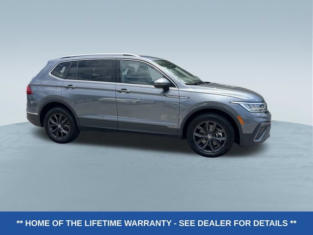Used 2024 Volkswagen Tiguan SE AWD/4WD image 2