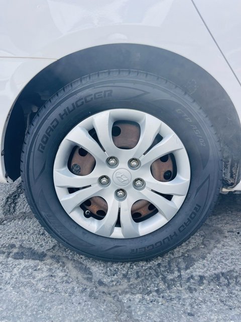 Used 2010 Hyundai Elantra GLS w/ Sunroof Pkg 3 image 17