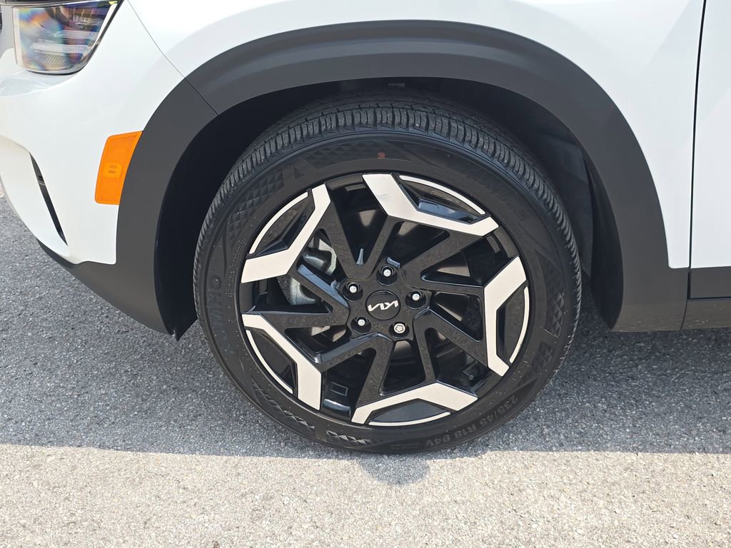 Used 2024 Kia Seltos SX image 9